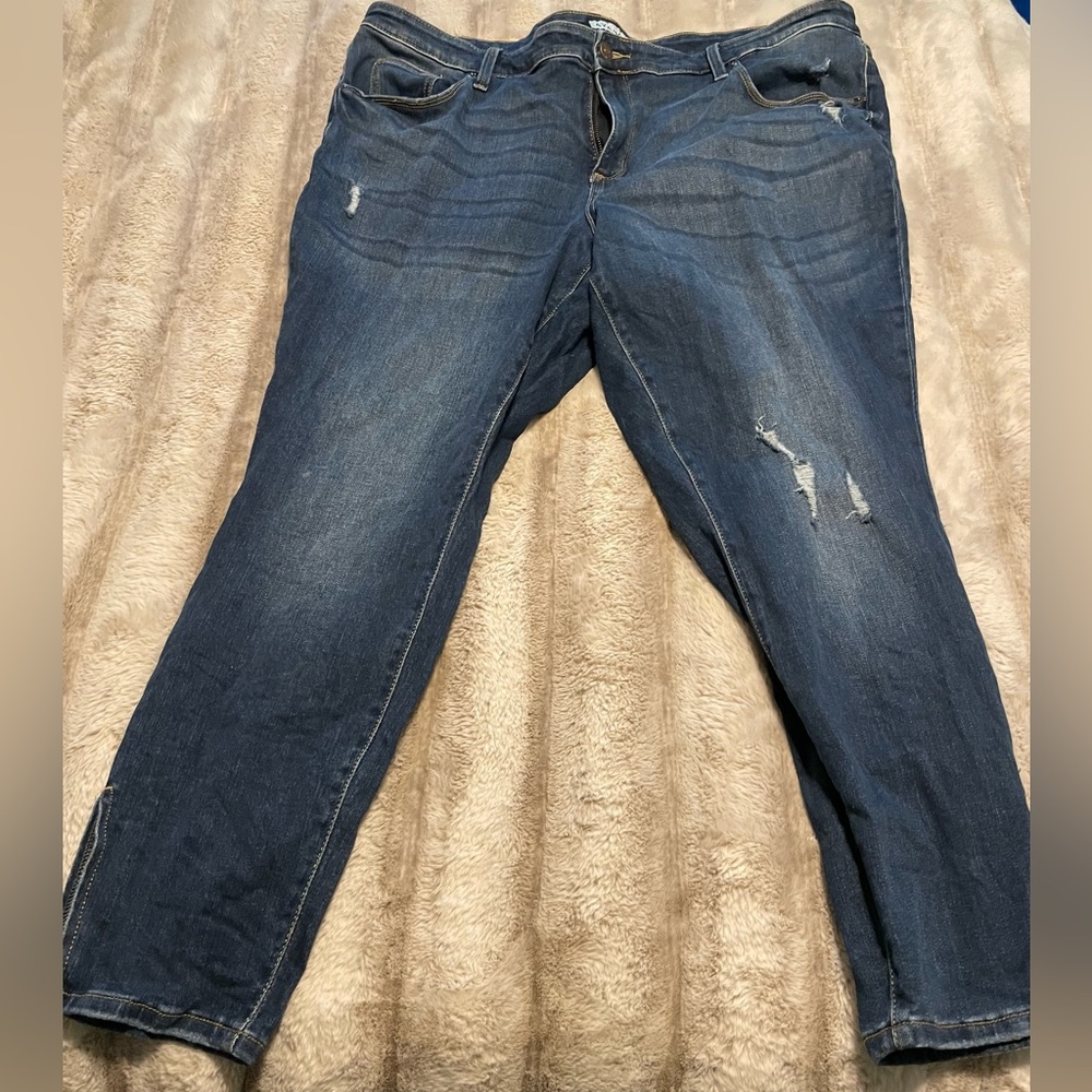 AVA VIV light blue jeans. Size 22W